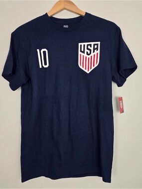 NWT‎ Christian Pulisic #10 Official USA Soccer Crest Shirt Size Mens Medium